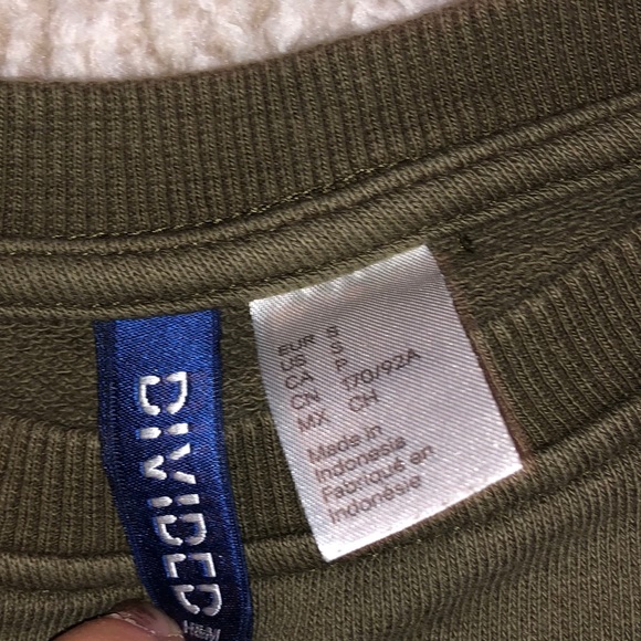 H&M Olive Green Sweatshirt - Picture 2 of 2